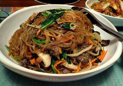 Món Japchae hoàn thành