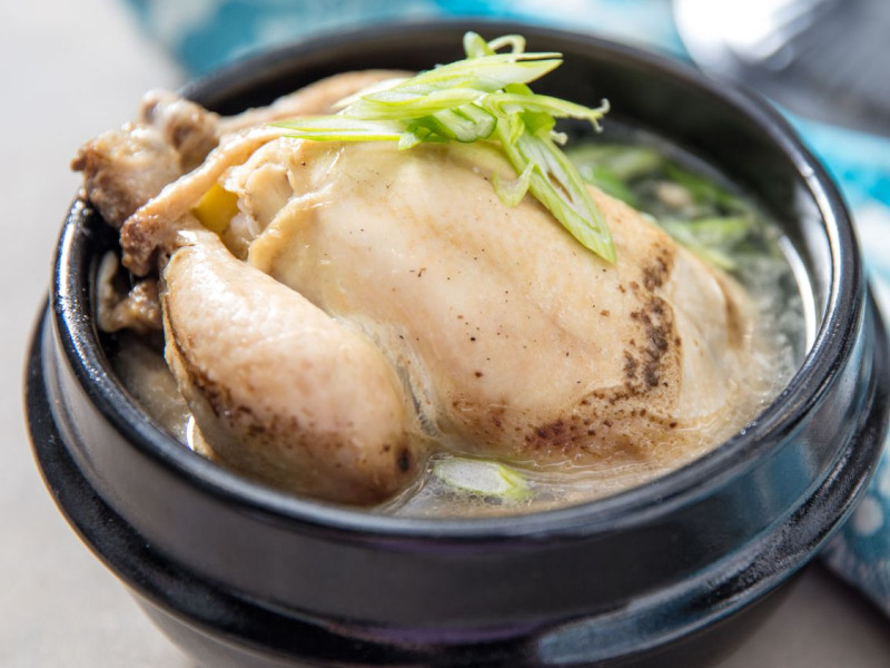 Samgyetang – Gà tần sâm